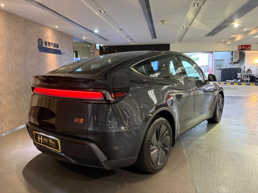 Model Y Long Range AWD - Image 2